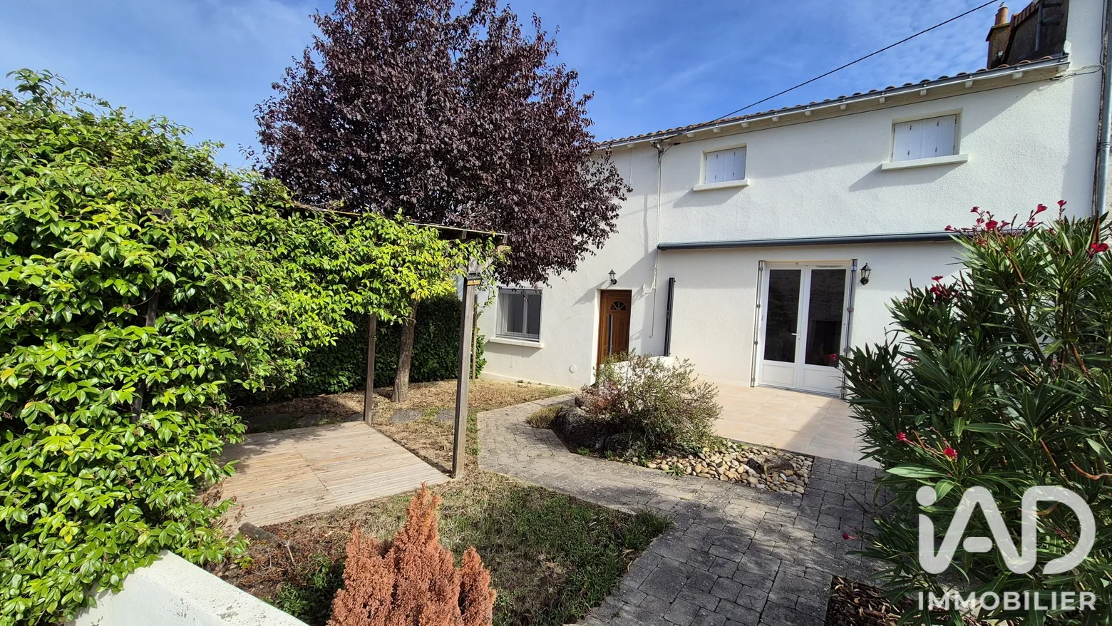 Vente maison à La Tessoualle (49280) : maison 6 pièces 124 m² - 2021107 — 2