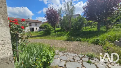 Maison à Saint-Julien-de-Coppel (63160)