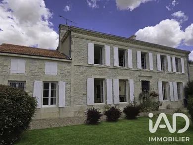 Maison à Villeneuve-la-Comtesse (17330)