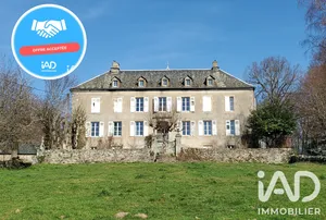 Domaine à Saint-Cirgues-la-Loutre (19220)