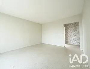 Apartment in Sens (89100)