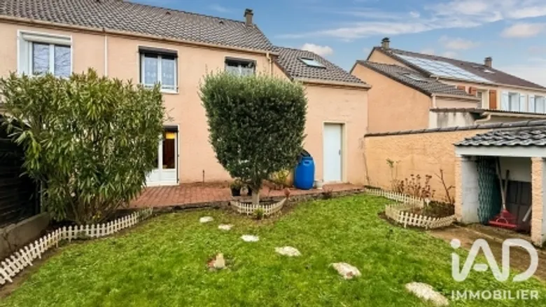Maison 5 pièces 88 m² · à Lieusaint · 88 m² · 284 000 €