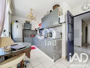 Apartment in Monteux (84170)