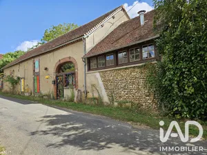 Park home in Les Bordes (89500)
