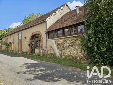 Park home in Les Bordes (89500)