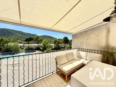 Appartement à la Mole (83310)