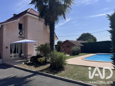 Architectural house in Bordères (64800)