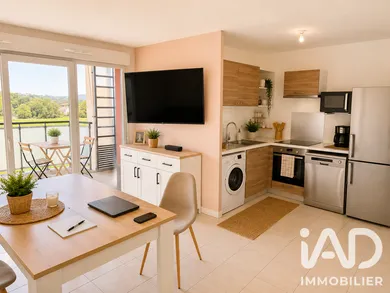 Appartement à L'Isle-d'Abeau (38080)