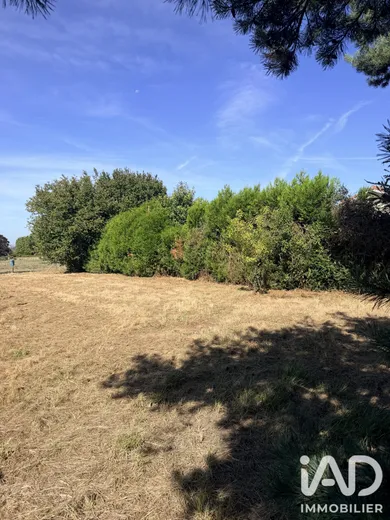 Terrain à bâtir à Saint-Just-le-Martel (87590)