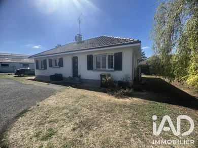 House in Louzy (79100)