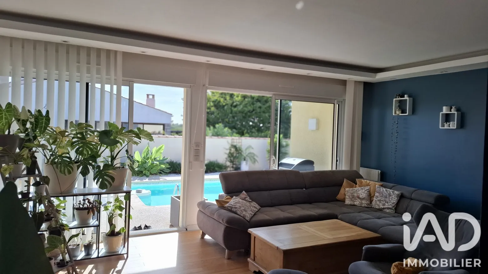 Vente maison à Dompierre-sur-Mer (17139) : maison d'architecte 7 pièces 200 m² - 2100924 — 3