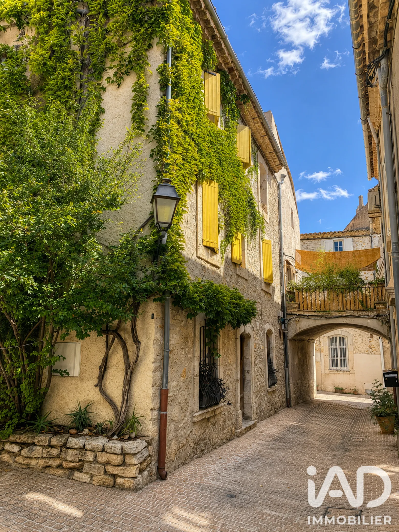 Vente appartement à Le Castellet (83330) : appartement 2 pièces 54 m² - 2101533 — 2