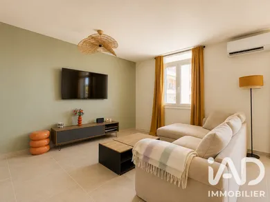 Apartment in Pont-Saint-Esprit (30130)