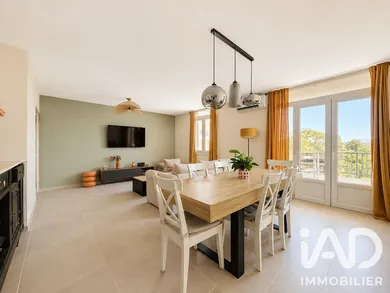 Apartment in Pont-Saint-Esprit (30130)