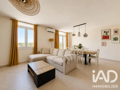 Apartment in Pont-Saint-Esprit (30130)