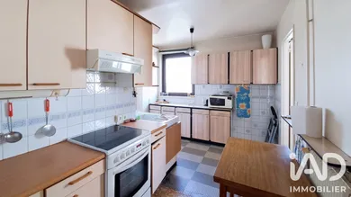 Apartment in Issy-les-Moulineaux (92130)