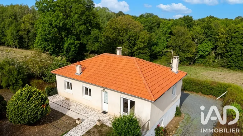 Maison 5 pièces 107 m² · à Vasles · 107 m² · 138 000 €