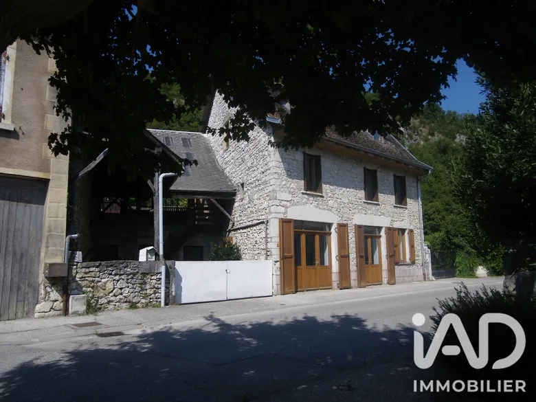 Maison 12 pièces 270 m² · à Brégnier-Cordon · 270 m² · 262 500 €