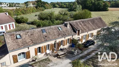 Longere in Saint-Valérien (89150)