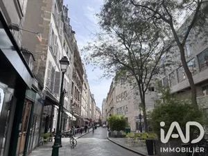 Apartment in Paris (75002)