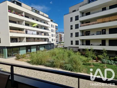 Appartement à Saint-Julien-en-Genevois (74160)