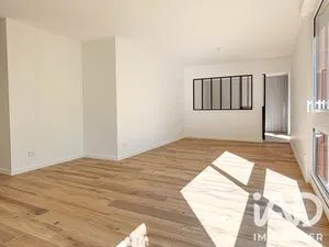 Apartment in Fontenay-le-Fleury (78330)