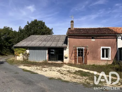 Village house in Sommières-du-Clain (86160)