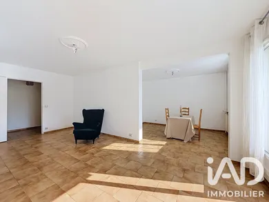 Apartment in Épinay-sur-Seine (93800)