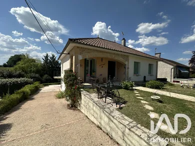 Detached house in Saint-Céré (46400)