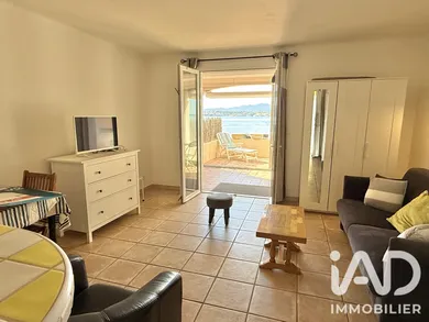 Apartment in Sanary-sur-Mer (83110)