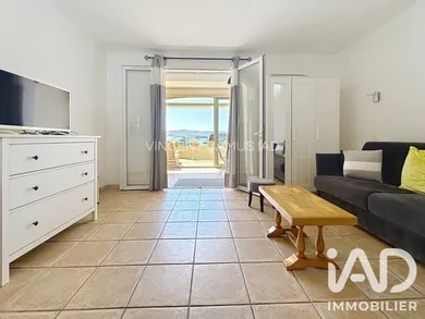 Apartment in Sanary-sur-Mer (83110)