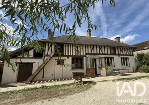 Farm in Fays-la-Chapelle (10320)