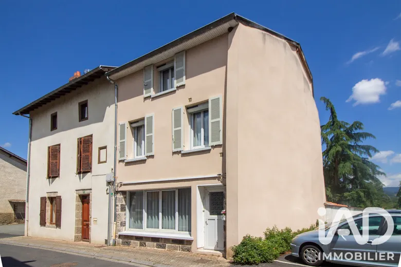 Maison 5 pièces 134 m² · à Marsac-en-Livradois · 134 m² · 120 000 €
