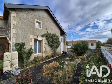 Maison de village à Thénezay (79390)