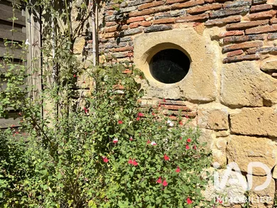 Maison de village à Nadaillac-de-Rouge (46350)
