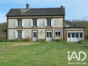 Maison de village à Beaumont-le-Roger (27170)