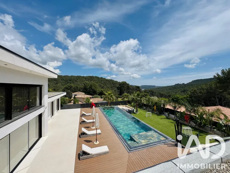 Maison 7 pièces 190 m² · à Bandol · 190 m² · 2 480 000 €