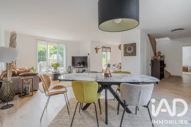 House in Magny-le-Hongre (77700)