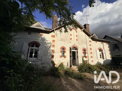 Mansion in Saint-Germain-du-Puy (18390)