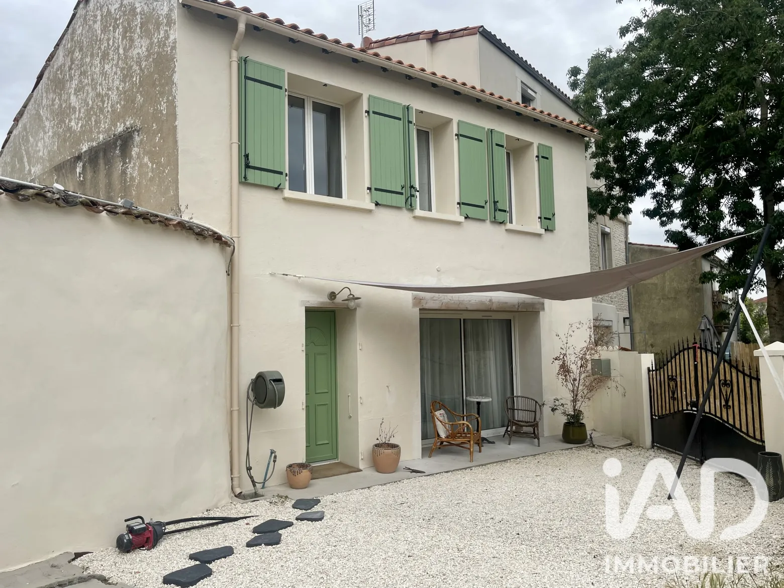 Vente maison à Saint-Xandre (17138) : maison de village 3 pièces 70 m² - 2095922 — 2