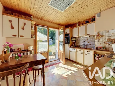 Traditional house in Essert-Romand (74110)