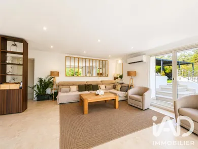 Maison à Roquefort-les-Pins (06330)