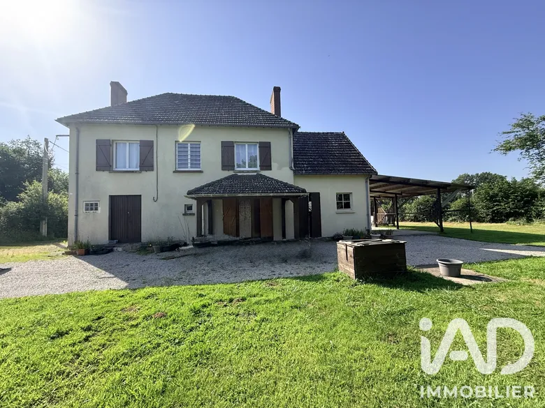 Maison 5 pièces 132 m² · à Auxais · 132 m² · 198 000 €