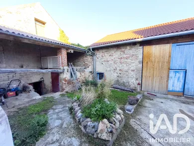 House in Saint-Myon (63460)