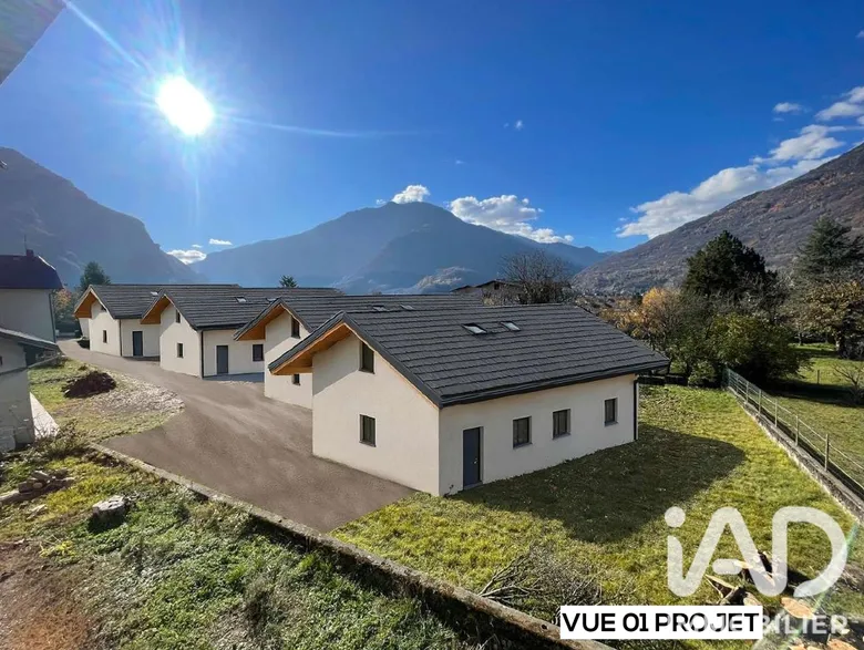 Maison 5 pièces 124 m² · à Saint-Avre · 124 m² · 250 000 €