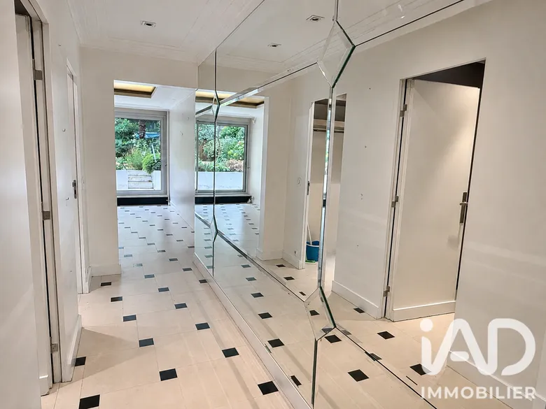 Appartement 4 pièces 122 m² · à Paris · 121,8 m² · 1 525 000 €