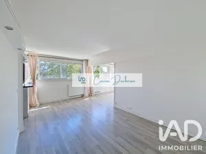 Apartment in Combs-la-Ville (77380)