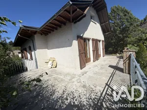 Maison traditionnelle à Rieupeyroux (12240)