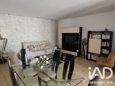 Townhouse in Mèze (34140)