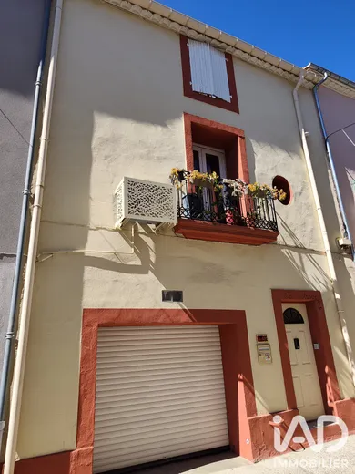 Townhouse in Mèze (34140)
